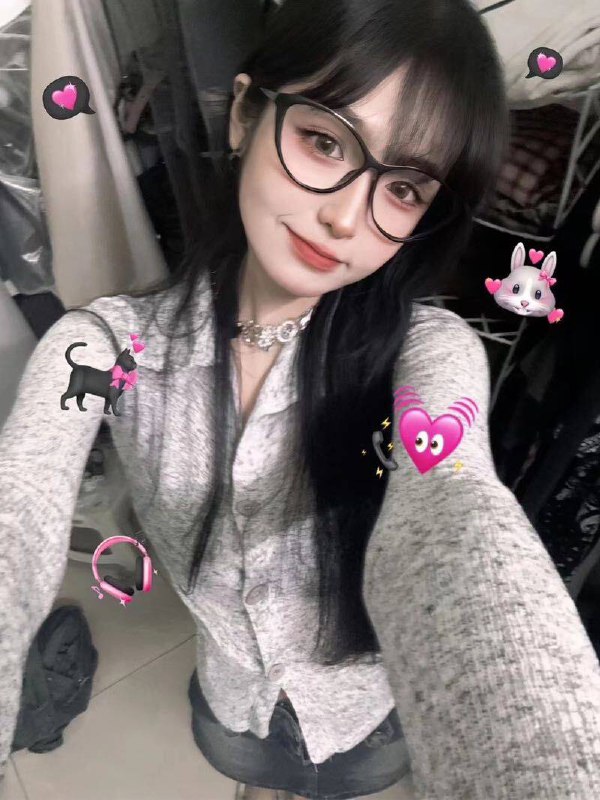 广州如梦🏠泡芙华南师范在读 本地人 粤语频道• 170cm x 45kg x 36C•  WAIST 60 / HIPS 88校园甜妹兼职 纯欲天花板童颜无整纯天然 小蛮腰  S身材天生敏感体质 紧致粉嫩温柔恬静 初恋女友feel