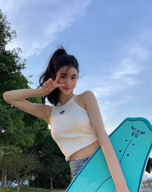 图图🏠广州广州 小女友 硬5🦜03年170c甜美可人小仙女a4腰 筷子腿，天然无整，真🐻配合高    前凸后翘 ，肤白嫩滑在校生，短期兼职