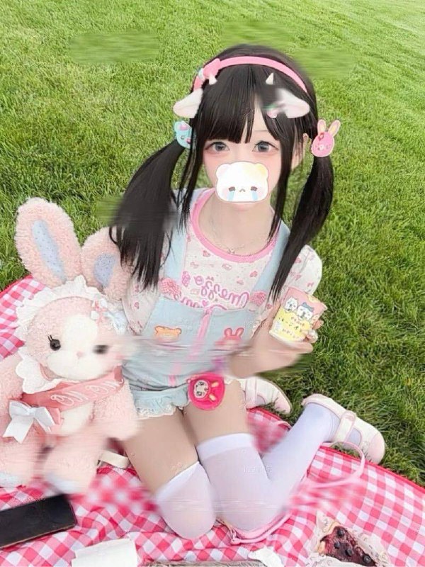 广州 蓝白白🏡小熙07 170🐻c网红白虎款萝莉+真实网红粉丝10万➕天然无整  现实小绵羊🛏️似小狼声音超甜  让您男友感体验爆棚雪白肌肤 凹凸有致 完美身材会聊天待客如男友   不催不事 高情商女