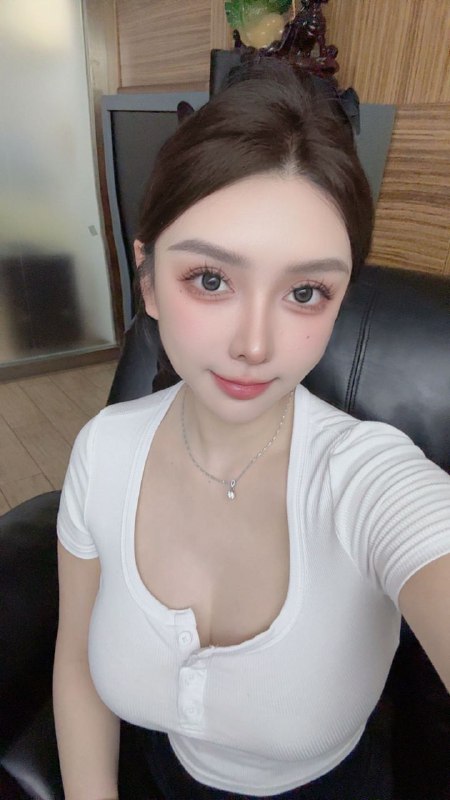 广州阿宝家堵堵1混血大蜜🍑体验不一样的异国风情海拔168cm 体重98斤🐻C外表火辣 内心温柔 喜欢健身完美S型身材🍑臀 真人真照🉑验Fw好 情商高🉑酒✌️