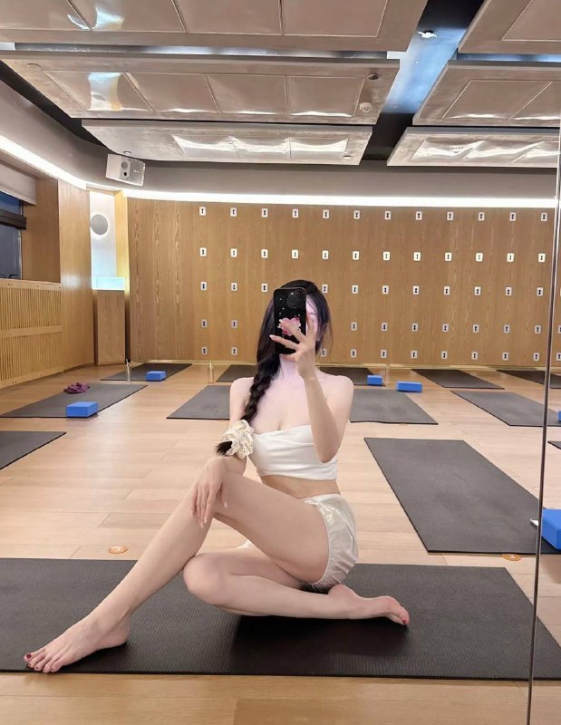 广州阿宝🏠05年台湾美术系校花台湾美术在校生首开纯天然妈生脸 可纯可欲五官精致 0整容0微调  皮肤白皙吹弹可破170 E 真实漫画🐻气质出挑#台湾