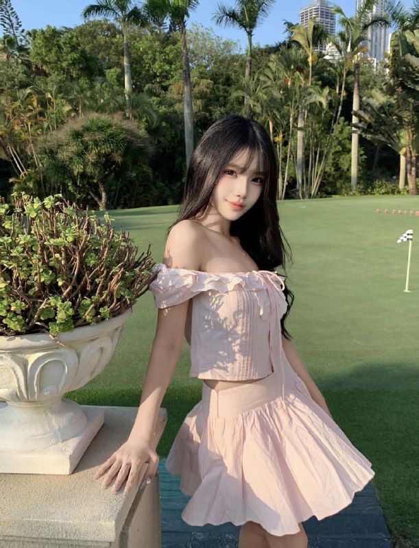GZ阿宝🏠小芸甜美气质学生短暂停留 在校学生• 清纯素颜系 纯欲感天菜 （刚破壳下💦）• 𝐇𝐞𝐢𝐠𝐡𝐭身高/168• 𝐖𝐞𝐢𝐠𝐡𝐭体重/85• 𝐁𝐮𝐬𝐭胸围/C（天然🐻超软）• 𝐎𝐜𝐜𝐮𝐩𝐚𝐭𝐢𝐨𝐧职业/ 在校学生⭐️高颜萝莉系⭐️活泼开朗 清纯洋气 初恋气质 乖巧女友感双商高 听话 细长腿 零风尘感✨*甜美可爱 自然精致 天然无整*