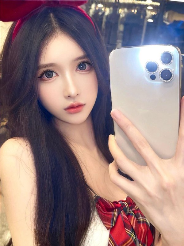 广州阿宝🏠白虎🐯全身丝滑，🥛牛奶肌肤，🉑液体🉑无套。艺名🍓草莓胸围C，身高172爱好/瑜伽，健身房，舞蹈，唱歌全身雪白，上粉下嫩-你我素未见面，你就是我的唯一，带客如男友#草莓