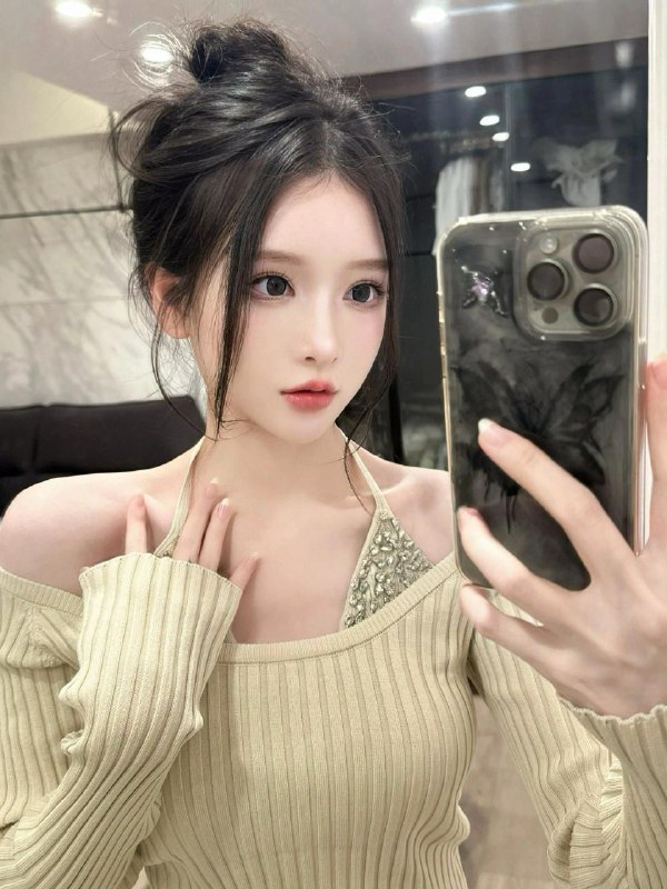 广州阿宝🏠白虎🐯全身丝滑，🥛牛奶肌肤，🉑液体🉑无套。艺名🍓草莓胸围C，身高172爱好/瑜伽，健身房，舞蹈，唱歌全身雪白，上粉下嫩-你我素未见面，你就是我的唯一，带客如男友#草莓