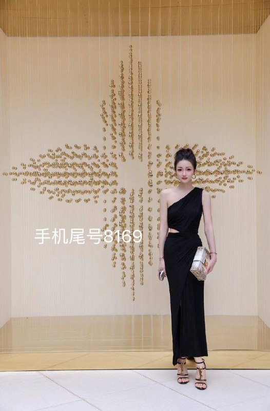 广州 哈森家粥粥高级自然脸天花板身高168  体重80斤  胸围C自媒体博主  独立服装设计师精通日韩泰英4国语言自带5星豪华🏠自带豪🚗#粥粥