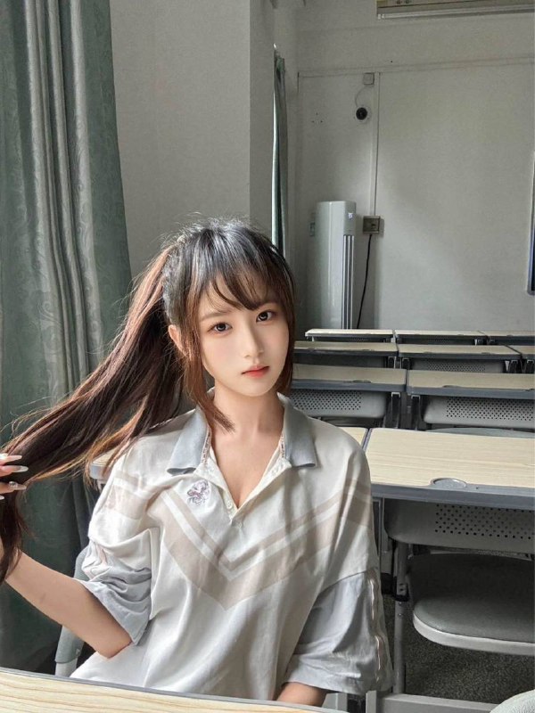 #广州哈森🏠真实06年白🐯学生新人兼职🎀全天然0整无纹身脾气好事少🎀身高160c 可轻松抱起来doi🎀初恋女友感觉小巧玲珑类型🎀一线天馒头穴超级紧致粉嫩🉑69蛇纹双✈️🉑接受SM调教#06#白🐯#依依