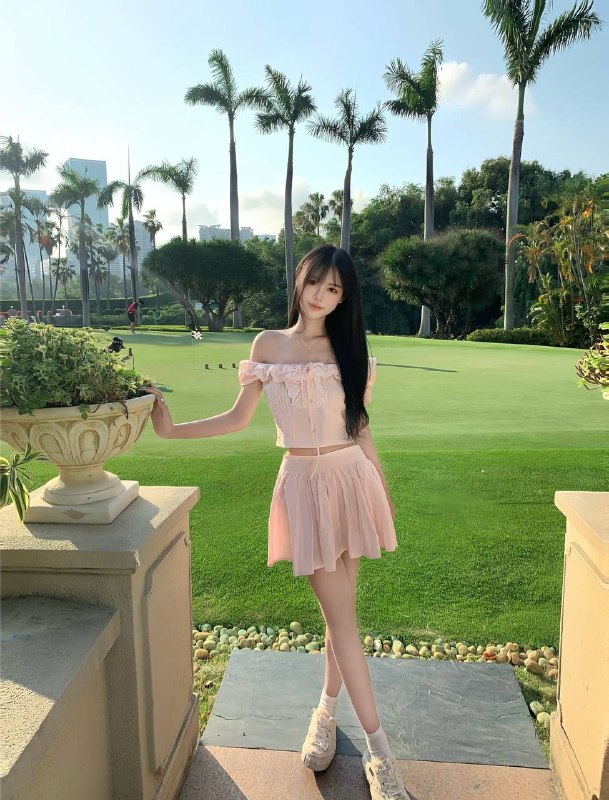 🏠#广州————————————小芸 甜美气质学生短暂停留 在校学生• 清纯素颜系 纯欲感天菜 （刚破壳下💦）• 𝐇𝐞𝐢𝐠𝐡𝐭身高/168• 𝐖𝐞𝐢𝐠𝐡𝐭体重/85• 𝐁𝐮𝐬𝐭胸围/C（天然🐻超软）• 𝐎𝐜𝐜𝐮𝐩𝐚𝐭𝐢𝐨𝐧职业/ 在校学生⭐️高颜萝莉系⭐️活泼开朗 清纯洋气 初恋气质 乖巧女友感双商高 听话 细长腿 零风尘感✨*甜美可爱 自然精致 天然无整*#小芸————————————