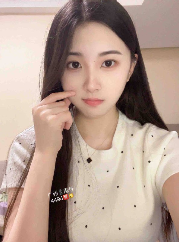 广州 蓝白白🏡兔桃短期兼职05 166  45kg🐻D无纹身 全身无整小纯纯真人真照 可盐可甜  青涩稚嫩小女孩