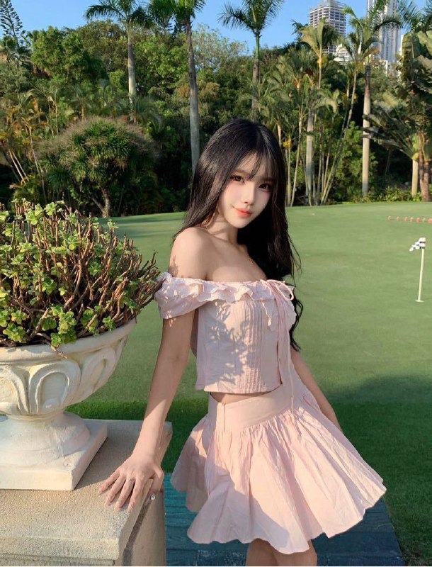 广州 蓝白白🏡小芸甜美气质 在校学生• 清纯素颜系 纯欲感天菜 （刚破壳下💦）• 07年 168• 𝐖𝐞𝐢𝐠𝐡𝐭体重/85• 𝐁𝐮𝐬𝐭胸围/C（天然🐻超软）• 𝐎𝐜𝐜𝐮𝐩𝐚𝐭𝐢𝐨𝐧职业/ 在校学生⭐️高颜萝莉系⭐️活泼开朗 清纯洋气 初恋气质 乖巧女友感双商高 听话 细长腿 零风尘感✨*甜美可爱 自然精致 天然无整。