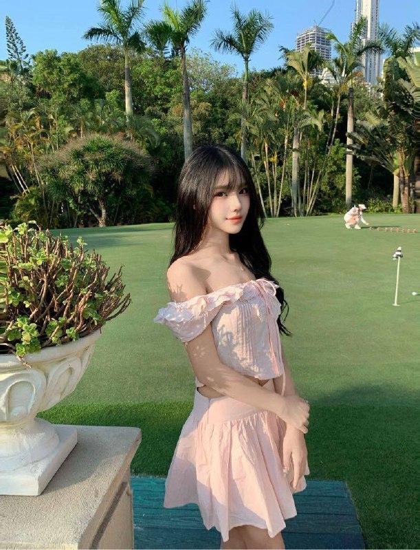 广州 蓝白白🏡小芸甜美气质 在校学生• 清纯素颜系 纯欲感天菜 （刚破壳下💦）• 07年 168• 𝐖𝐞𝐢𝐠𝐡𝐭体重/85• 𝐁𝐮𝐬𝐭胸围/C（天然🐻超软）• 𝐎𝐜𝐜𝐮𝐩𝐚𝐭𝐢𝐨𝐧职业/ 在校学生⭐️高颜萝莉系⭐️活泼开朗 清纯洋气 初恋气质 乖巧女友感双商高 听话 细长腿 零风尘感✨*甜美可爱 自然精致 天然无整。