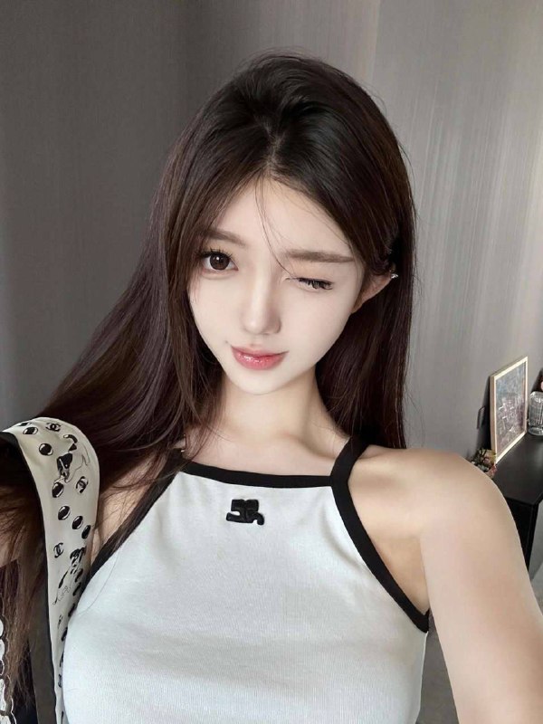 广州哈森🏠新人身高172 极品小白纯🉑️纯🉑️欲05年~ 甜美可人小仙女A 4腰 筷子腿，天然无整，真🐻36D配合高    前凸后翘 ，肤白嫩滑。在校生，短期兼职。遇见就是缘分 。皮肤超白粉嫩 配合度高#欣妍