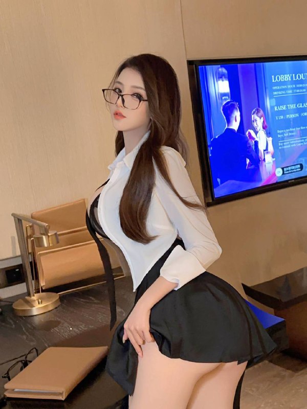 杨弈广州短暂兼职• 身高:168               胸围:大E罩杯• 体重：46kg• 自然真🐻温柔体贴