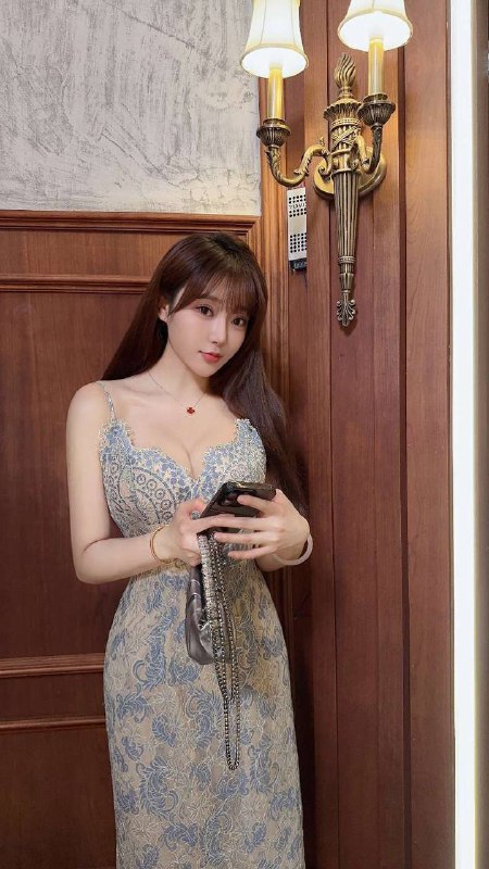 广州 蓝白白🏡小宝小宝 03 170C🐻清纯少女，白领性格温柔，情商高，皮肤特别白