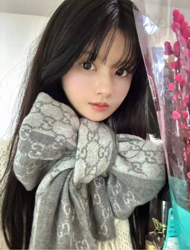 甜甜家🦁️05在校大学生，可看证学信网，偶偶兼职，童颜巨🐻，腰巨细～168真实D➕，女友感～无纹身，无赘肉～特长舞蹈，游泳，滑雪