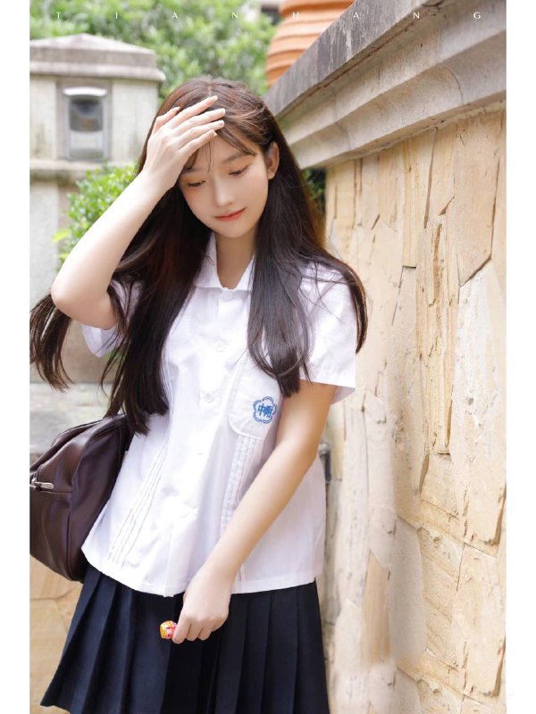 广州 蓝白白🏡小白🦜🫦身高169 体重95 B+• 抖音  小红书 网红 可御可甜• 极品甜妹 皮肤雪白蜜桃臀🌟皮肤光滑细腻 五官精致⭐️年轻💦多 待k温柔 素质女孩 有耐心#硬5