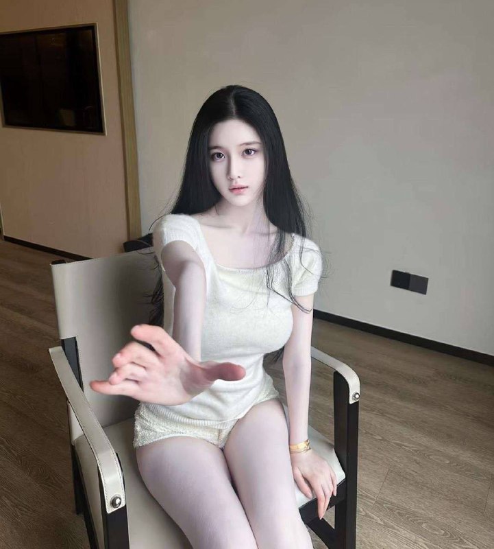 广州卡人🏠💛💛💛喜宝❤️人首开-极品纯欲全脸无整，身高172c，胸围C＋02年出生  体重50kg 内蒙女孩 无纹身极品s形身材  全身雪白  敏感体质配合高度  超级女友感#喜宝#无纹身#无整容#白小纯