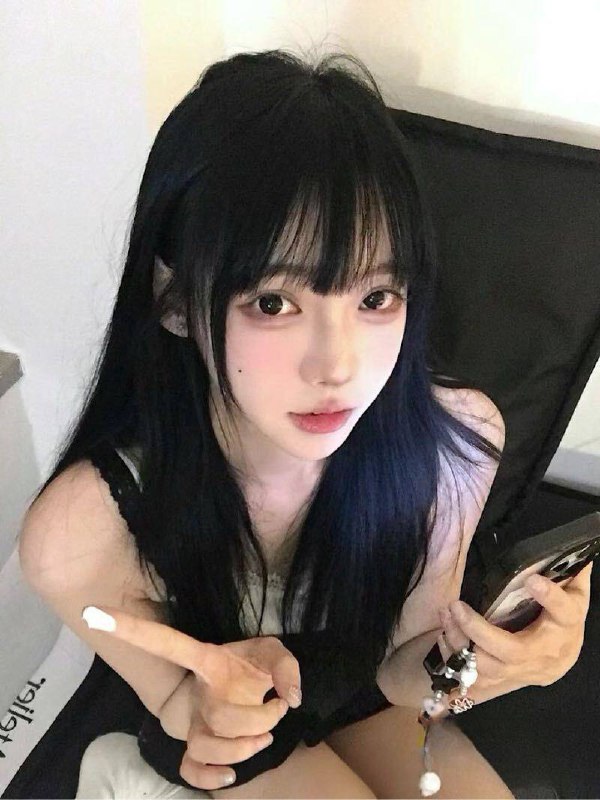 广州萧升🏠🍒🇯🇵留学生   ·  有🪪🍒🦜🧢𝟏𝟕5 D 00年 关键词条·甜美女友感清纯洋气 学生兼职 气质初恋  女友感 双商高*韩系甜美 自然精致 纯欲 天然无整*极品小蛮腰 校花级别颜值 皮肤丝滑水嫩 五官精致*🧚‍♂️我借着下课看风景的名义，偷偷看你♥️#天河区#兼职#硬5#t140