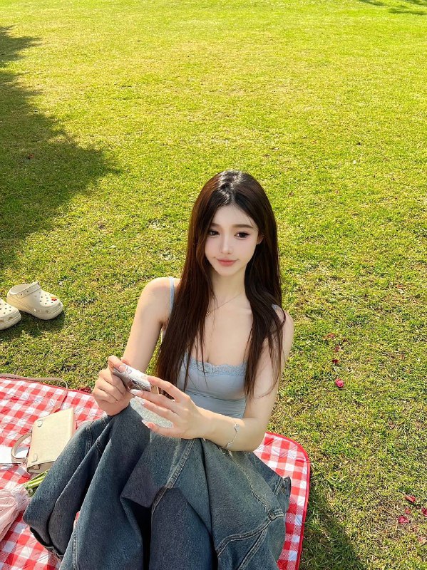 广州🏡周依身高: 170🐻d  体重95御姐类型（喜欢学生款勿选）●筷子/腿大牌气质性感●热情开朗有耐心不催高素质爱好健身瑜伽短期兼职，期待和你相遇💕