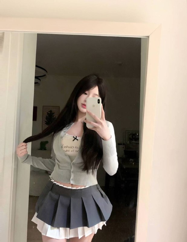 图图🏠广州 硬5HEIGHT：168cmAGE：       2003年BUST：    E CUP纯新人兼职 只短开