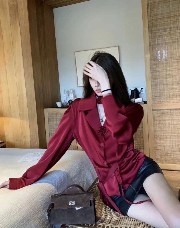 广州阿宝🏡俊贤3偏瘦😘身高170   胸C   04年😘兼职模特  拥有高挑曼妙的身材精致的面容  细长的腿  樱桃小嘴小腹无熬肉 上下粉嫩  明亮的大眼不抽烟  不喝酒  全身无整天然内饰😘由于刚接触这个行业  只接素质课以下照片纯相机拍摄无p图修改😘服务超级温柔   纯御类型