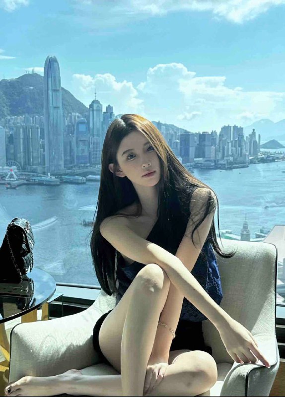 广州🏠💛💛💛Crazy·御姐天河区 168/E 高挑御姐❏    气质®女友 性格温柔➜人鱼马甲线 翘臀 温柔体贴初入新人 兼职不易 低素质客勿扰🍓🍓HEIGHT:        168CM🍓🍓AGE:               2000年🍓🍓BUST:          E++ CUP广州御姐crazy