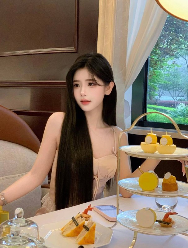 广州🏠05年台湾白纯小嗲妹⭐高素质 肤皮非常白滑五官精致⭐涩羞可爱 乖听巧话 气质甜美款⭐年轻💦多👇紧面致有弹性⭐待k温柔 体贴高 素质女友范 有耐⭐真实05年166C 无纹身全身雪白⭐️可驾驭不同风格🉑️纯🉑️欲 声音娇软动台湾