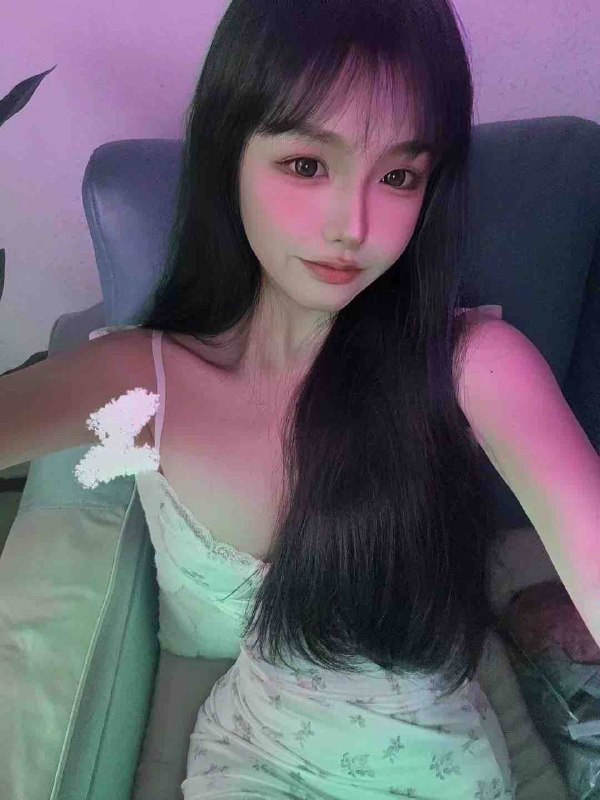 广州🌹华南师范在读 广州本地人 粤语频道• 170cm x 45kg x 36C•  WAIST 60 / HIPS 88校园甜妹兼职 纯欲天花板童颜无整纯天然 小蛮腰  S身材天生敏感体质 紧致粉嫩温柔恬静 初恋女友feel假一赔十🉑指定妞妞粤语