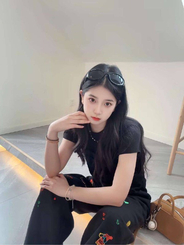 广州🏠💛💛💛月亮 新人首次⬇️🌊• 𝐇𝐞𝐢𝐠𝐡𝐭身高/166• 𝐖𝐞𝐢𝐠𝐡𝐭体重/88• 𝐁𝐮𝐬𝐭胸D• 𝐀𝐠𝐞年龄/01年• 𝐎𝐜𝐜𝐮𝐩𝐚𝐭𝐢𝐨𝐧清纯可爱/ 可素颜见k/皮肤光滑丝滑雪白无暇 婴儿肌肤• 𝐒𝐩𝐞𝐜𝐢𝐚𝐥𝐢𝐭𝐲/性格温顺/🉑69不催不月亮