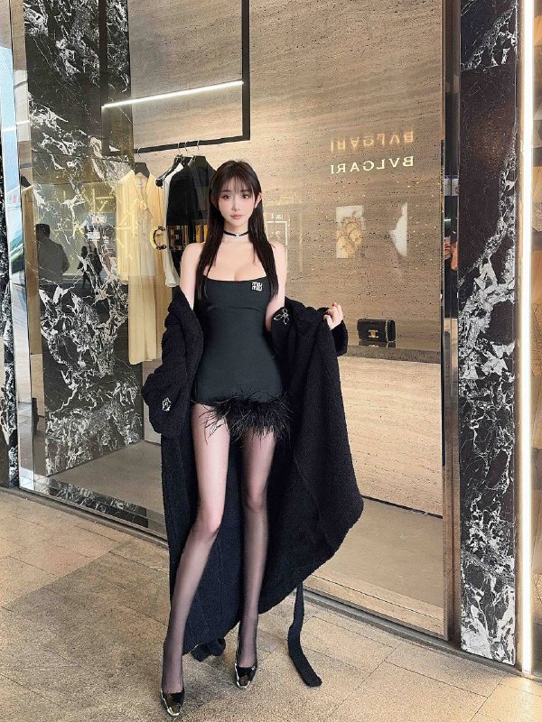 甜甜家🦁️林小亿上师大应届生，播音主持专业Stature: 172body weight:49Mind: D﻿全身嫩白、身材苗条、下体粉嫩﻿服务认真、不事不催、极好调教﻿真人真照、随意验证纯纯女友 初恋的感觉温柔大方 性格活泼开朗真实0整，0风尘感小白初⬇️水兼职付费项目：轻中度sm，毒龙，颜射，吞精，多p，女同#广州#林小亿#sm