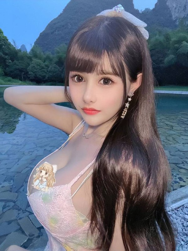 广州🏠168G喵喵02年童颜巨乳COS二次元.粉嫩G奶 白嫩诱人纯天然G杯 一手掌握不了 勾魂巨臀2002年-168G.杯全身粉嫩 蜜桃臀 女友感十足大G喵喵