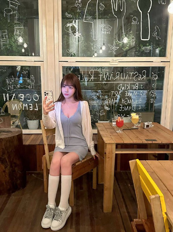 图图🏠广州小鱼  兼职短开🌟真实04年 身高168cm可尺量🐻34D  体重48kg🌟日系女友，可纯可欲，温柔体贴，女友feel🌟只接素质课，不去小酒店学生兼职不常开，且见且珍惜，期待和你的约会☺️