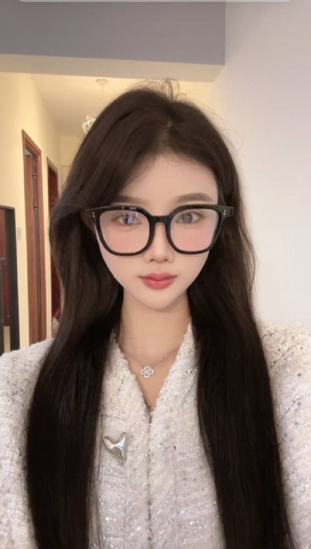 #广州阿力🔥兼职纯欲妹妹1⃣️全部生活照，生活照2⃣️净身高172  04年#可看🆔，假赔w3⃣️5条件，暂时开34⃣️7头身 完美比例腰细大腿长5⃣️温柔 纯欲型 无风尘气❣️#18-1