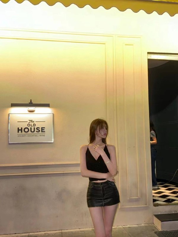 广州 初音🏠硬5175C 50kg 极品御姐 细腰肥臀  只接高素质克🆙硬5• 真实平面模特 兼职车模 马甲线 S身材• 同城可见本人📖网红长腿气质款