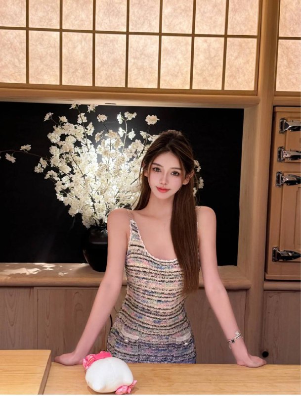 广州 初音🏠硬5171d  精致纯欲脸五官明艳精致，皮肤白皙高素质谈吐  温柔善解人意身材前凸后翘，沙漏腰