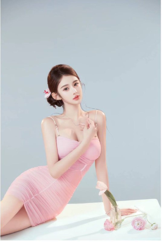 广州 初音🏠硬5171d  精致纯欲脸五官明艳精致，皮肤白皙高素质谈吐  温柔善解人意身材前凸后翘，沙漏腰