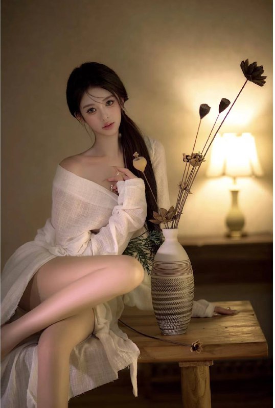 广州 初音🏠硬5171d  精致纯欲脸五官明艳精致，皮肤白皙高素质谈吐  温柔善解人意身材前凸后翘，沙漏腰