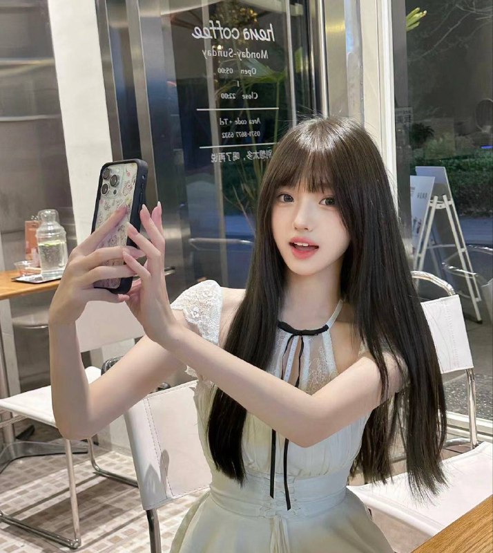 广州🌹硬5🦜首次下水05百幼醇鹦鹉🧱一一真实在校生，无不良嗜好 168c洗大🐻勿扰！三点真粉无纹身  超级可爱圆脸大眼 jk风 初恋女友脸硬5bxc好评