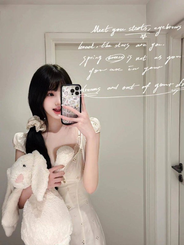 广州🌹硬5🦜首次下水05百幼醇鹦鹉🧱一一真实在校生，无不良嗜好 168c洗大🐻勿扰！三点真粉无纹身  超级可爱圆脸大眼 jk风 初恋女友脸硬5bxc好评