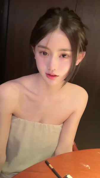 广州小仙女-170C5-天然36C腰细腿长