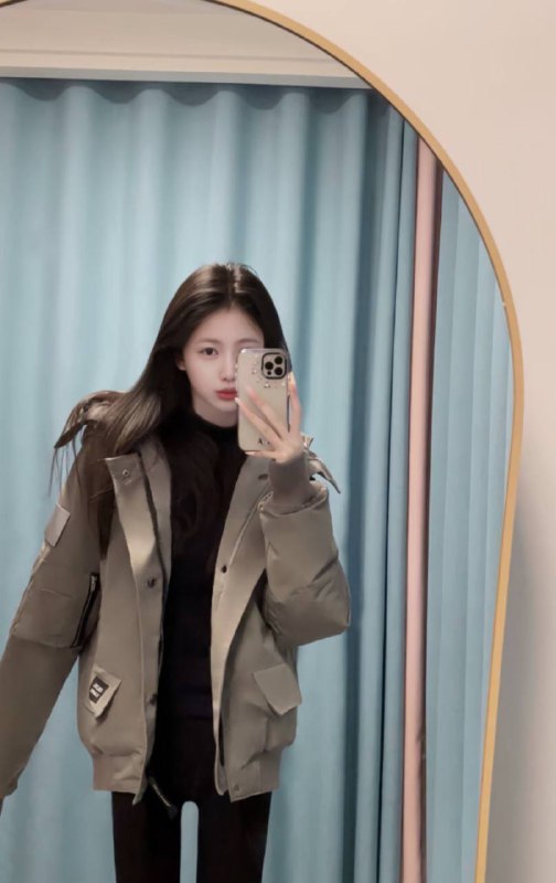 广州🏠💛💛💛广州紫紫，爱玩机车妹妹，🐰真实06年在校艺术生176.c有纹身🐰初处⬇️海，一个客都不认识🐰全脸无整 邻家女孩气息🐰笑容超甜 胶原蛋白满满🐰撒娇一把手 初恋的滋味🐰性格超级好 高情商会聊天紫紫无整白小纯