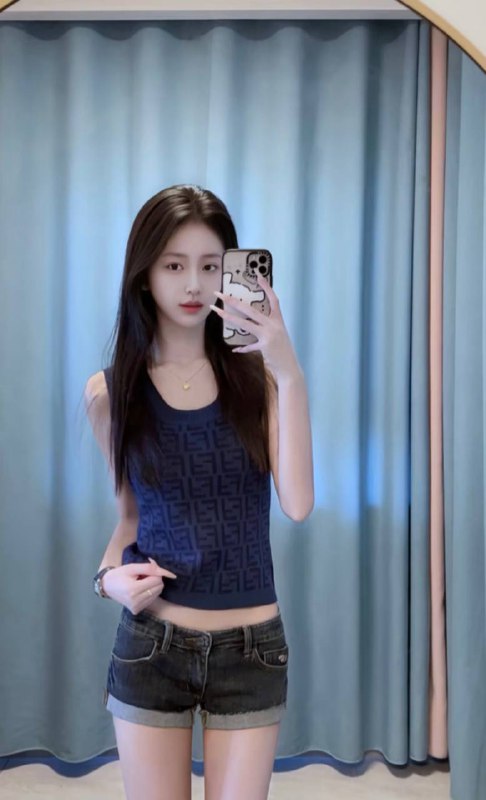 广州🏠💛💛💛广州紫紫，爱玩机车妹妹，🐰真实06年在校艺术生176.c有纹身🐰初处⬇️海，一个客都不认识🐰全脸无整 邻家女孩气息🐰笑容超甜 胶原蛋白满满🐰撒娇一把手 初恋的滋味🐰性格超级好 高情商会聊天紫紫无整白小纯