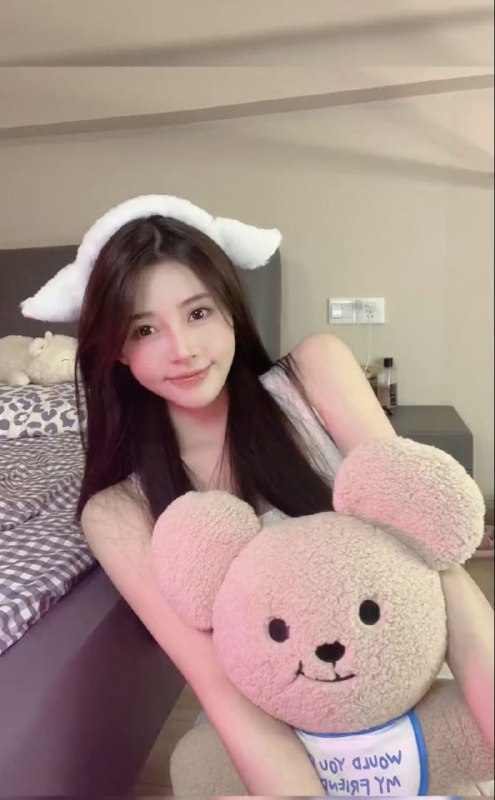 广州🏠💛💛💛168w家3外5⬆️极品初恋女友首次兼职，只素质k不抽烟，不喝酒，不纹身03，168D真🐻马甲线全身雪白 无赘肉 无任何差距活波超爱笑    禁冒无纹身白小纯家3外5