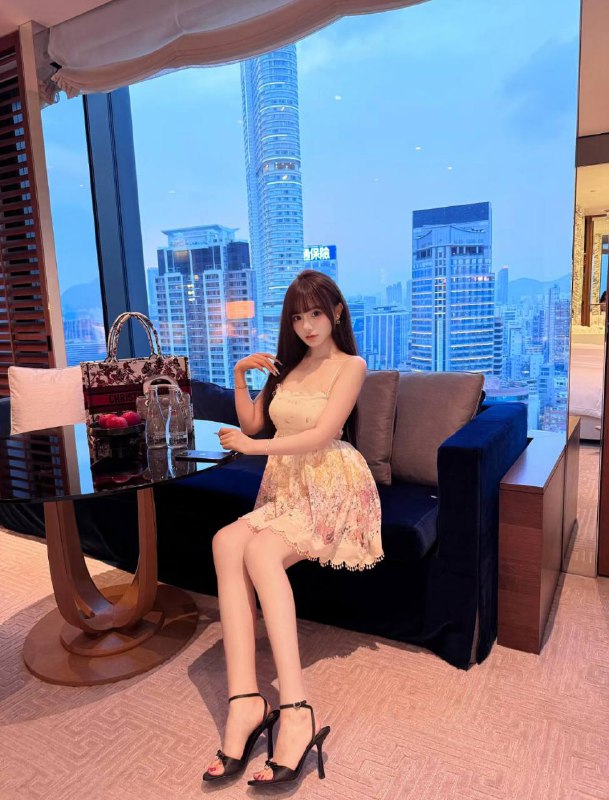 广州阿宝🏠网红小鱼童颜巨茹清纯0风尘  纯天然无整 04🐻E罩杯 168粉嫩甜心 温柔可爱 肌肤白如雪❄️大眼babyface 少女笑起来超好看爱笑 活泼乖巧懂事初恋女友feell床上配合度些不懂的哥哥多教教便好小鱼