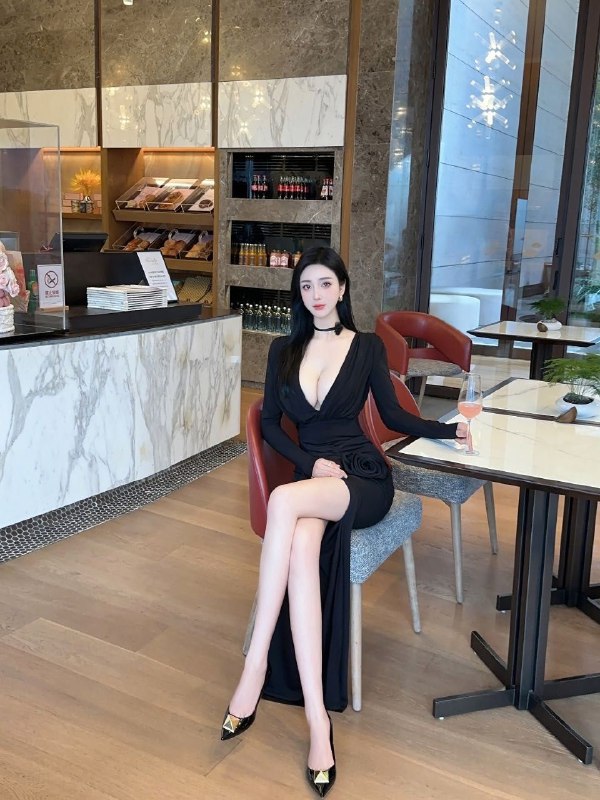 广州178欣儿兼职模特  短开 实力碧玺、^身高178🐻真实E  S形身材 大蜜款^健身达人🍑臀  皮肤紧致 超级大长腿^ 不催不事 只接素质k  给你不一样的初恋感❤^🉑兼职女友🌟