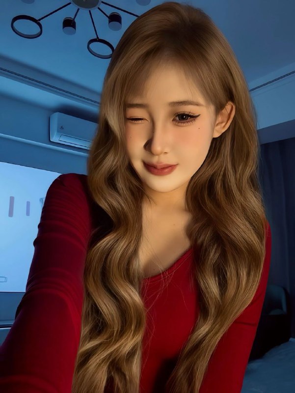 Gz小草莓新人首开极品18岁醇妹妹净高168 真实07年 真C 90斤上粉下粉，性格乖巧遇见即是缘分，愿与你共度良宵。说话温柔，性格温顺，邻家妹妹款不催不事，温柔大方，言语得体，纯天然无整，妈生脸，超级嫩，支持各种炎症！期待有缘人🈲冒 有纹身