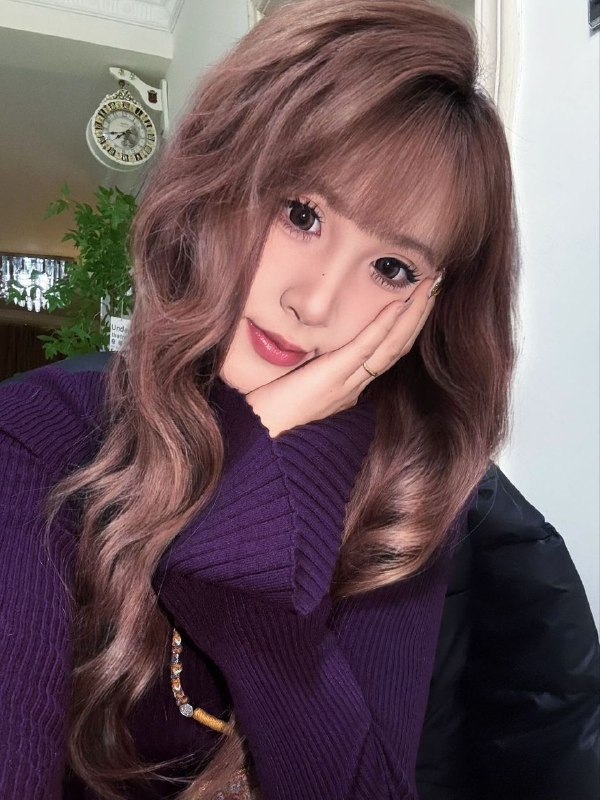 Gz小草莓新人首开极品18岁醇妹妹净高168 真实07年 真C 90斤上粉下粉，性格乖巧遇见即是缘分，愿与你共度良宵。说话温柔，性格温顺，邻家妹妹款不催不事，温柔大方，言语得体，纯天然无整，妈生脸，超级嫩，支持各种炎症！期待有缘人🈲冒 有纹身