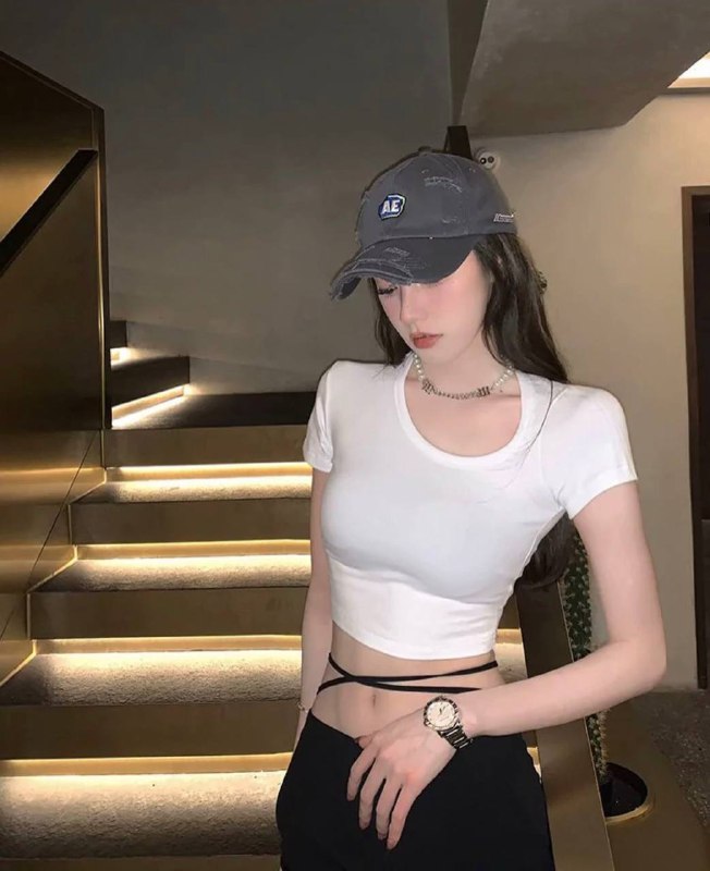 广州首开❤️人水蜜桃• 𝐇𝐞𝐢𝐠𝐡𝐭身高/176• 𝐖𝐞𝐢𝐠𝐡𝐭体重/90• 𝐁𝐮𝐬𝐭胸围/D• 𝐀𝐠𝐞年龄/03✔️网红街拍模特✔️全身无一丝赘肉✔️筷子腿 小蛮腰 马甲线水蜜桃