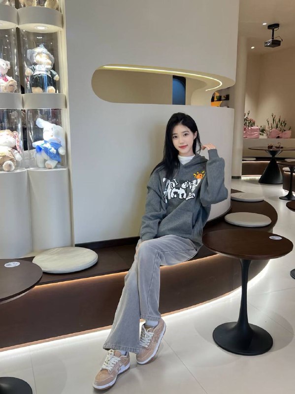 广州  初音🏠06年 166🐻C🍬All you meet is providence, and all you have is lucky. ​The best one is called the future.⭐高素质 肤皮非常白滑五官精致⭐涩羞可爱 乖听巧话 气质甜美款⭐年轻💦多👇紧面致有弹性⭐待k温柔 体贴高 素质女友范 有耐心