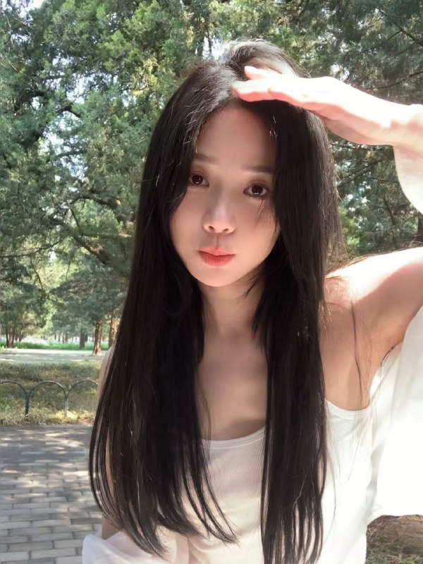 广州阿宝家提米硬5Timi提米留学生 ♡︎Age年龄        02年Height 身高  168cmWeight体重  45-46kgBust胸围       D-cup皮肤滑嫩 白皙透亮完美比例 身材匀称来自江苏的姑娘真实大不列颠金融硕士留学生🇬🇧高素质 高智商 高情商 平易近人无疤痕无纹身 可全程英语交流🌍清纯活泼&洋气&热情 随时切换Hobby爱好：健身 旅行 象棋 滑雪 摄影 美食