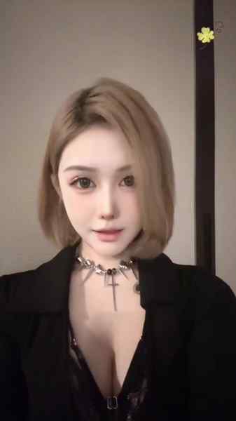 广州初音-D罩杯-极品长腿-性感尤物